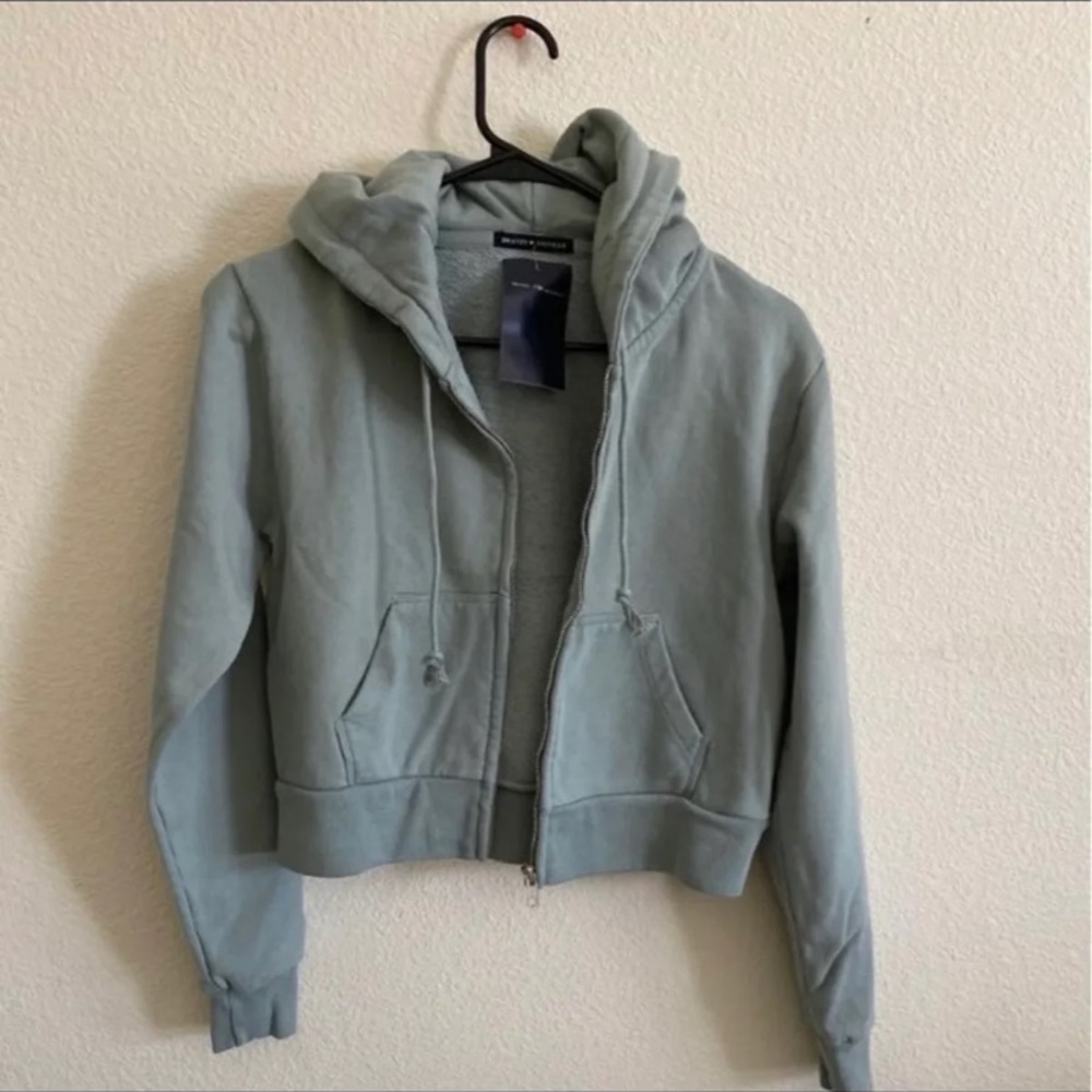 BRANDY MELVILLE SWEATSHIRT